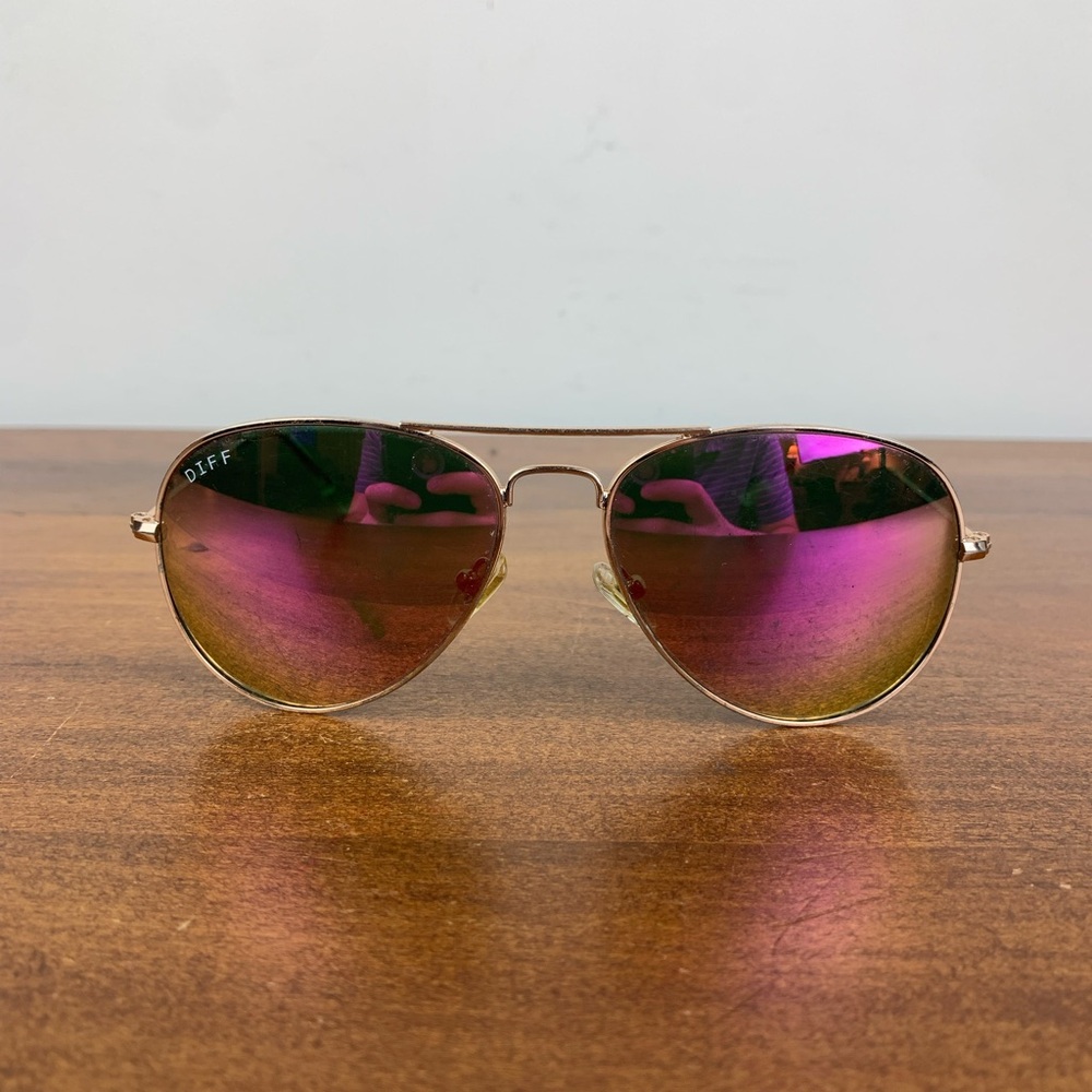 Diff Eyewear Gold Frame Purple Polarized Mirrored Aviator Sunglasses *Scratched*